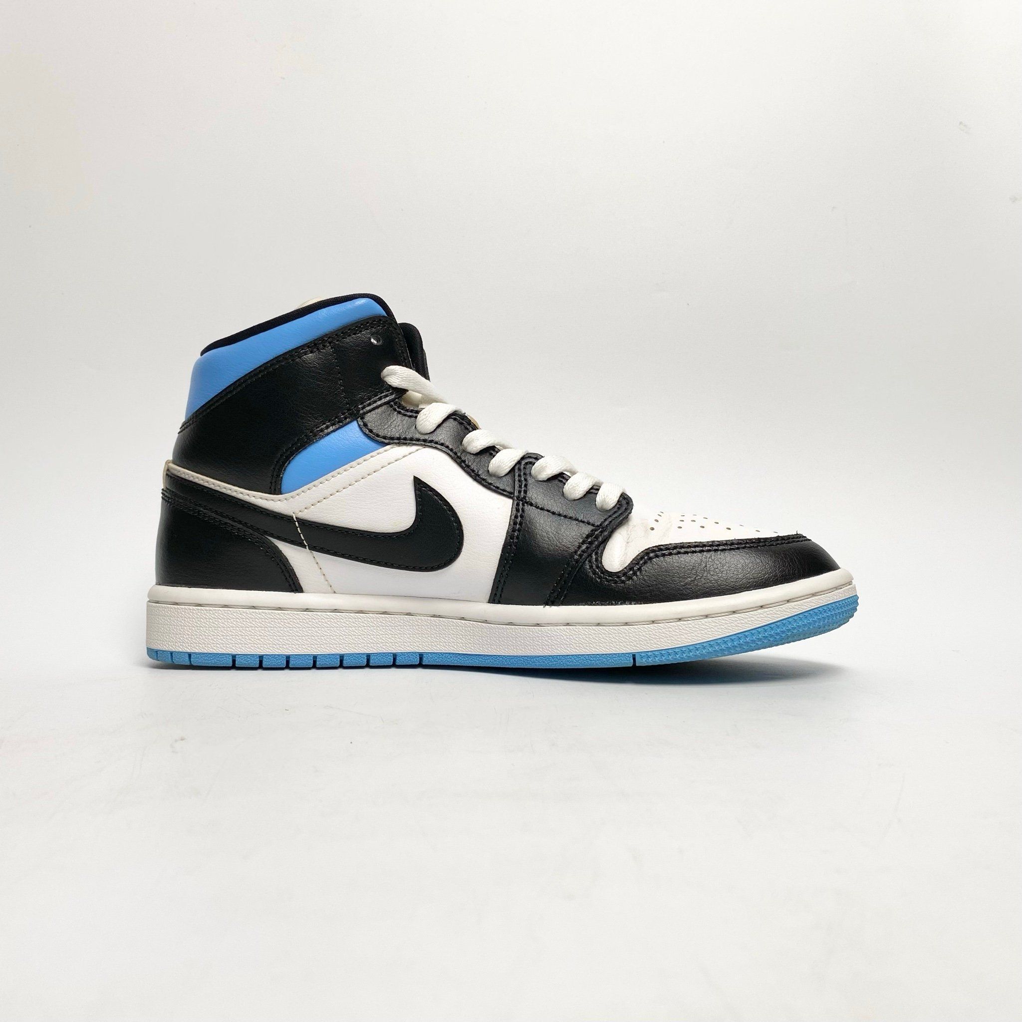 jordans university blue mid